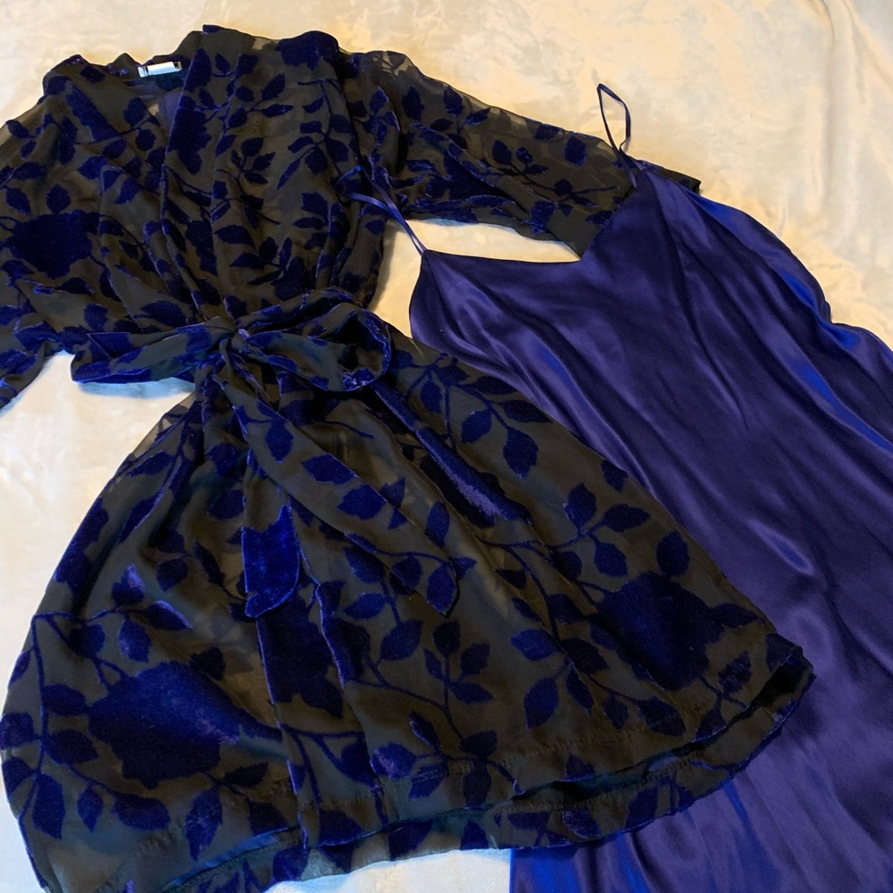 Silk Négligée and sheer with velvet flower robe
